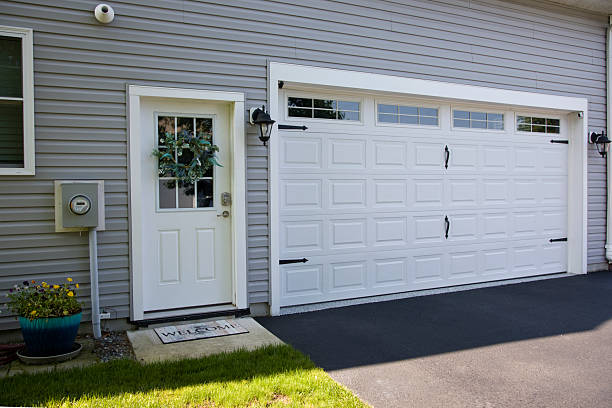 24/7 Emergency Garage Door Panel Replacement experts in Havana, FL